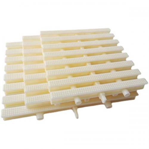 Swimming pool three pin grating 